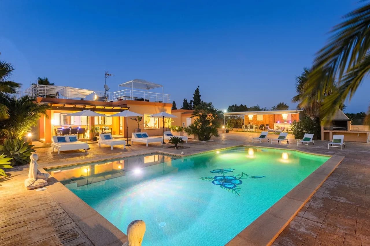 Divertida y Moderna Villa con Piscina, Cerca de Ibiza Town, foto 2
