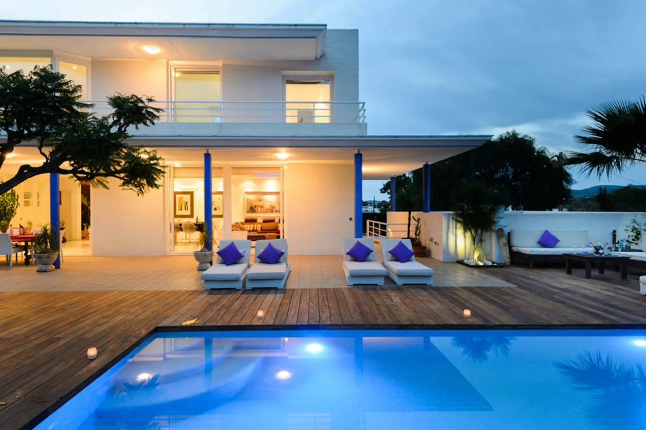 Villa Bien Equipada en la Gloriosa Costa Oeste de Ibiza, Cerca de San Antonio, foto 2