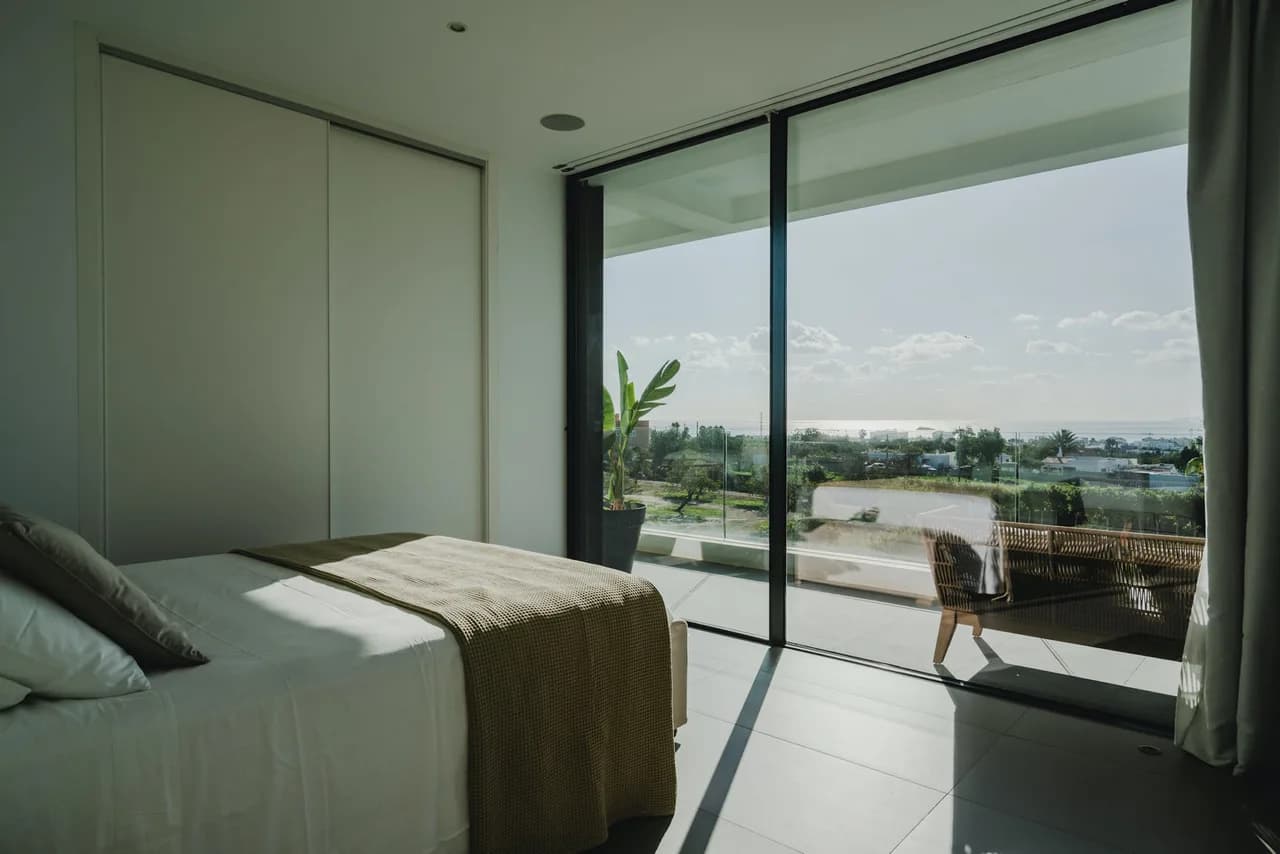 LUJOSA VILLA MODERNA CON FÁCIL ACCESO A LA CIUDAD DE IBIZA Y PLAYA D'EN BOSSA, foto 2