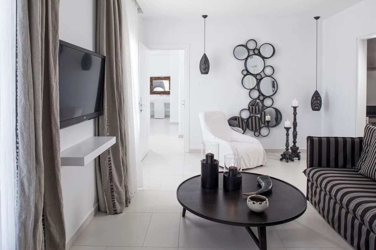 Villa Sofisticada con Piscina Privada y Diseño Contemporáneo