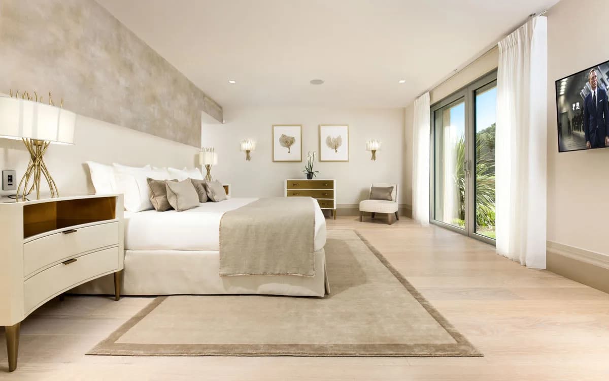 ST TROPEZ'S ATEMBERAUBENDE VILLA MIT SCHÖNEN GESTALTETEN GÄRTEN, Foto 4