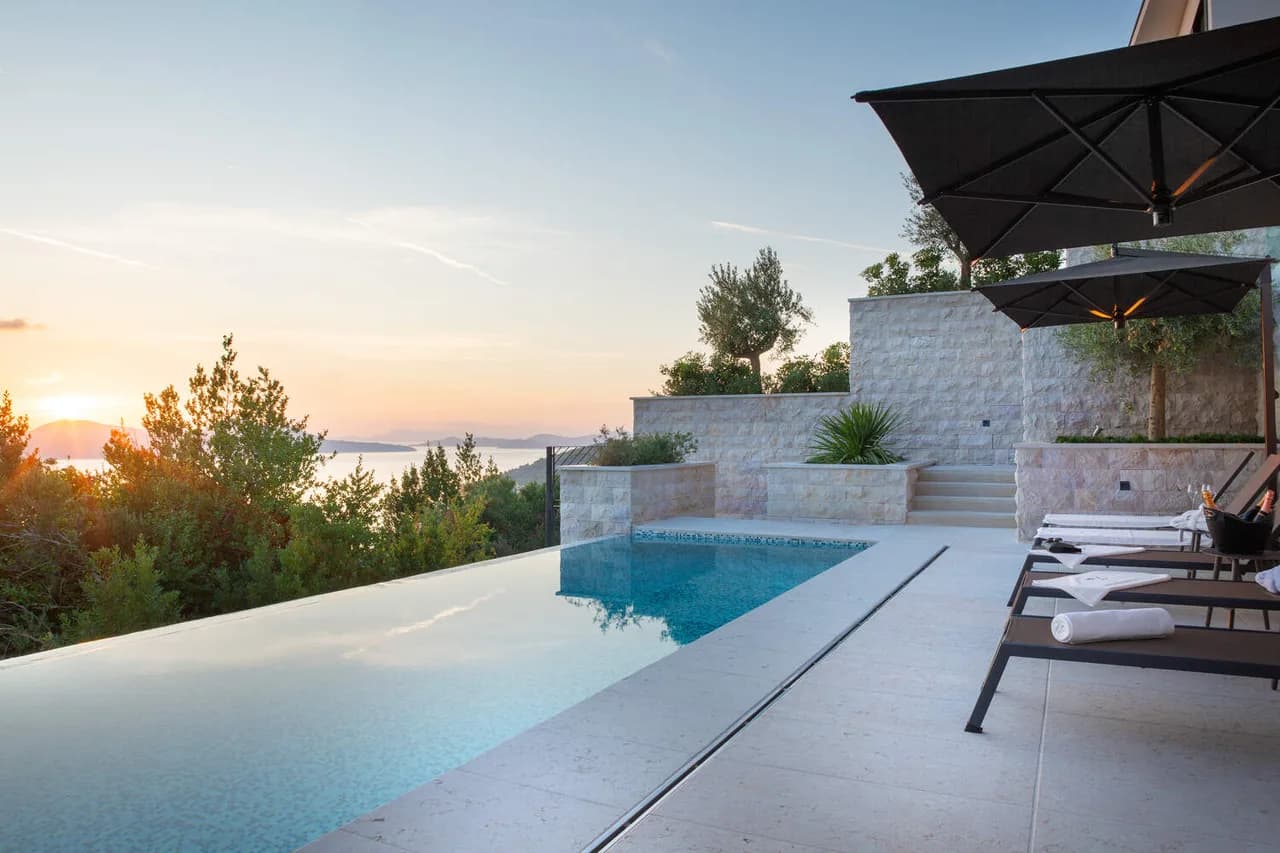 LUXURIOUS VILLA WITH INFINITY POOL AND PANORAMIC SEA VIEWS photo 5