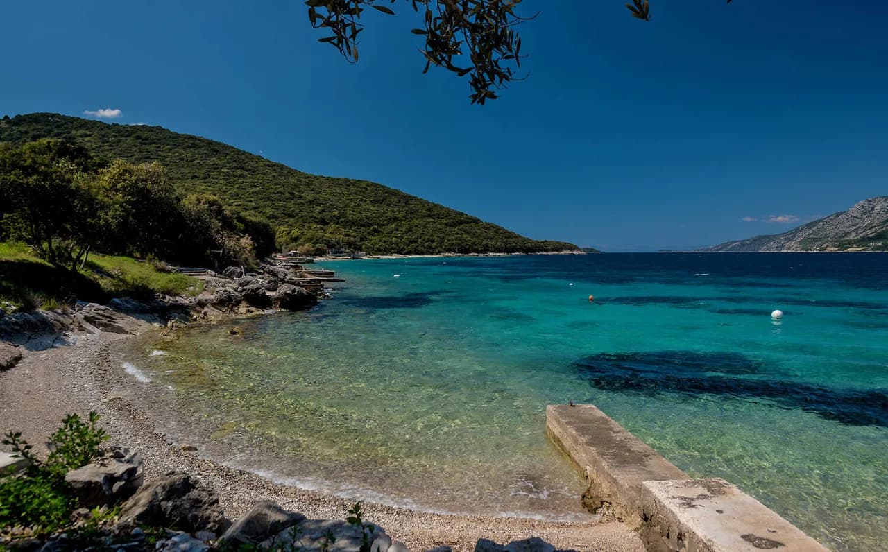 STANDALONE ELEGANT VILLA WITH PRIVATE POOL AND AMAZING VIEWS