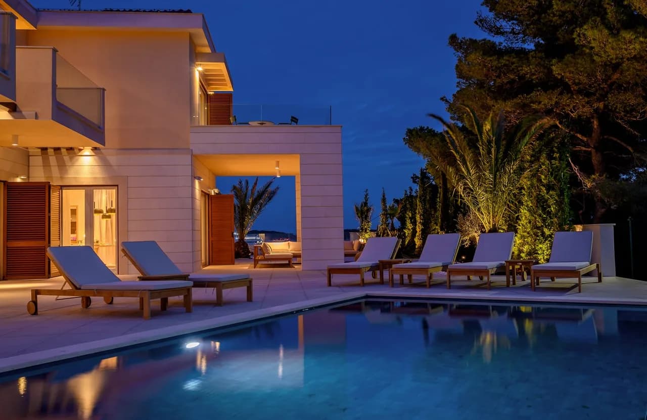 GRANDE VILLA DE LUXE AVEC PISCINE EXTÉRIEURE PRIVÉE, photo 3