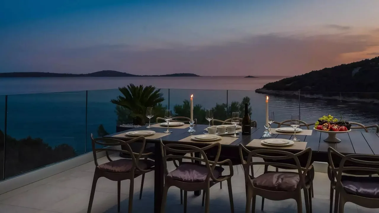 Gorgeous Sea Side Villa in Split photo 3