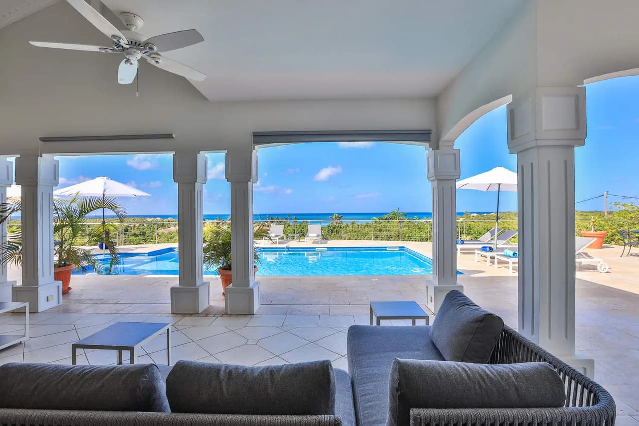 STANDALONE STUNNING VILLA WITH PANORAMIC VIEWS photo 4