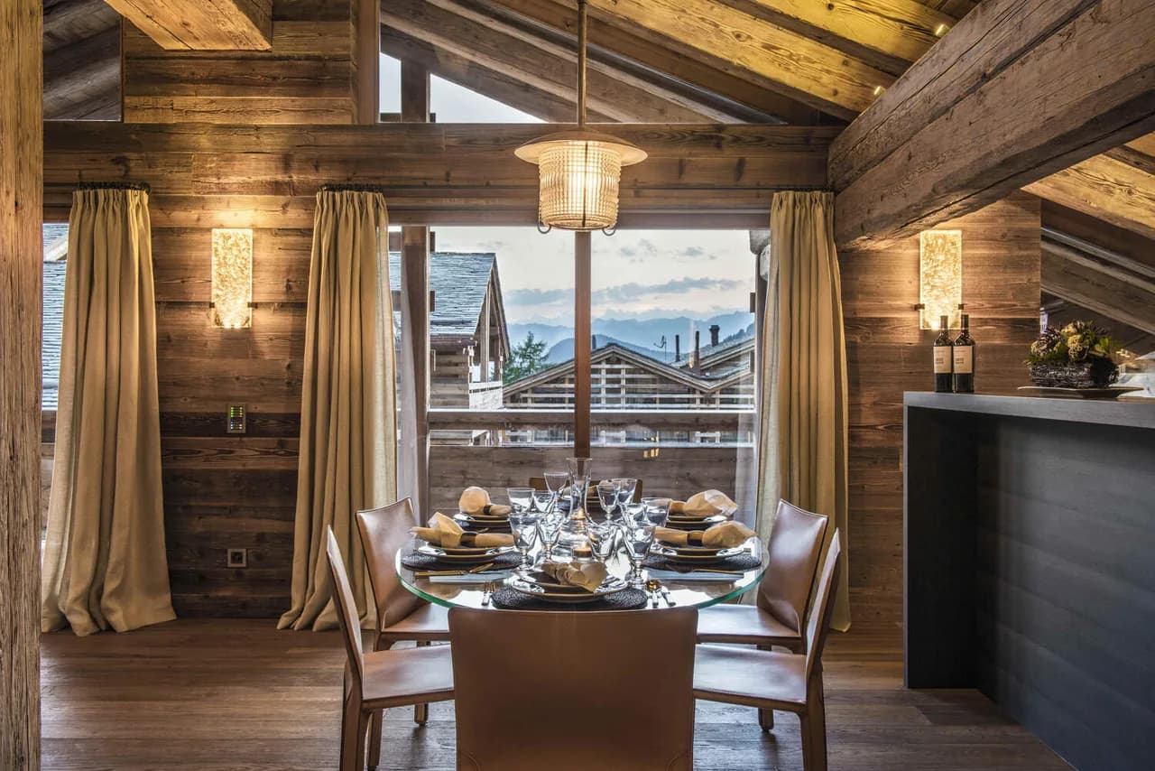 CHALET ALPIN MERVEILLEUX AVEC SALLE DE CINÉMA ET GRANDES VUES, photo 3