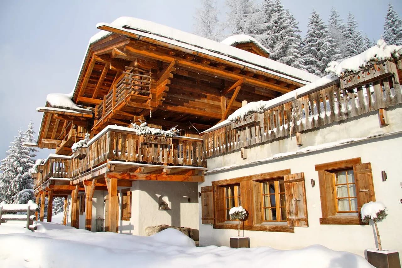 CHALET DE MADERA TRADICIONAL CON JACUZZI EXTERIOR Y SALA DE MEDITACIÓN, foto 3
