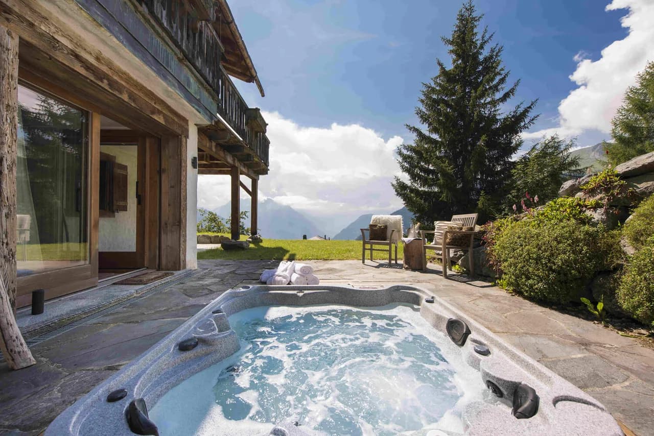CHALET DE MADERA TRADICIONAL CON JACUZZI EXTERIOR Y SALA DE MEDITACIÓN, foto 5