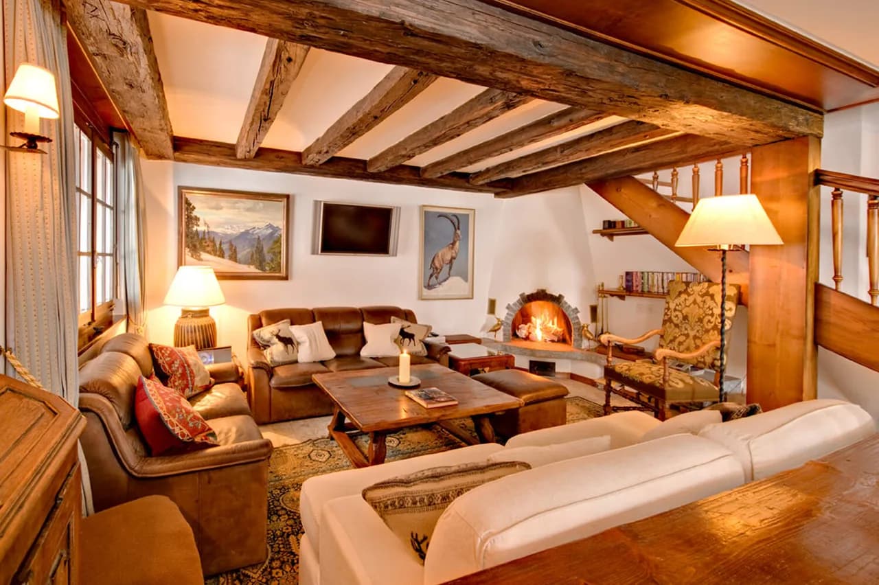 MAJESTIC CHALET WITH MASSAGE ROOM AND HOT TUB photo 3