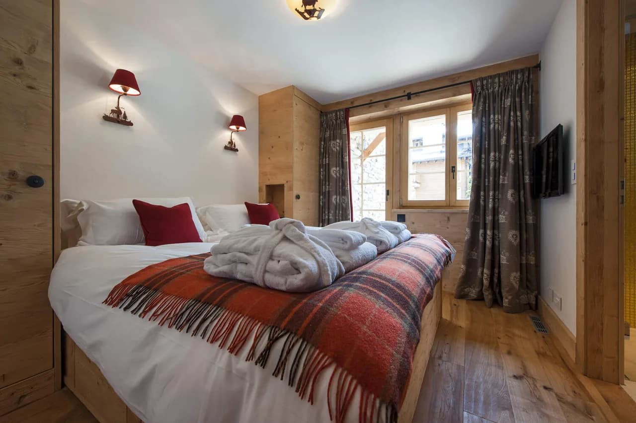 APPARTEMENT ÉBLOUISSANT ET CONVIVIAL AVEC JACUZZI EXTÉRIEUR, photo 5