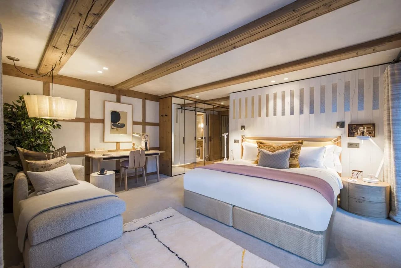 GRAND PRISTINE CHALET MIT JACUZZI UND DAMPFBAD, Foto 4