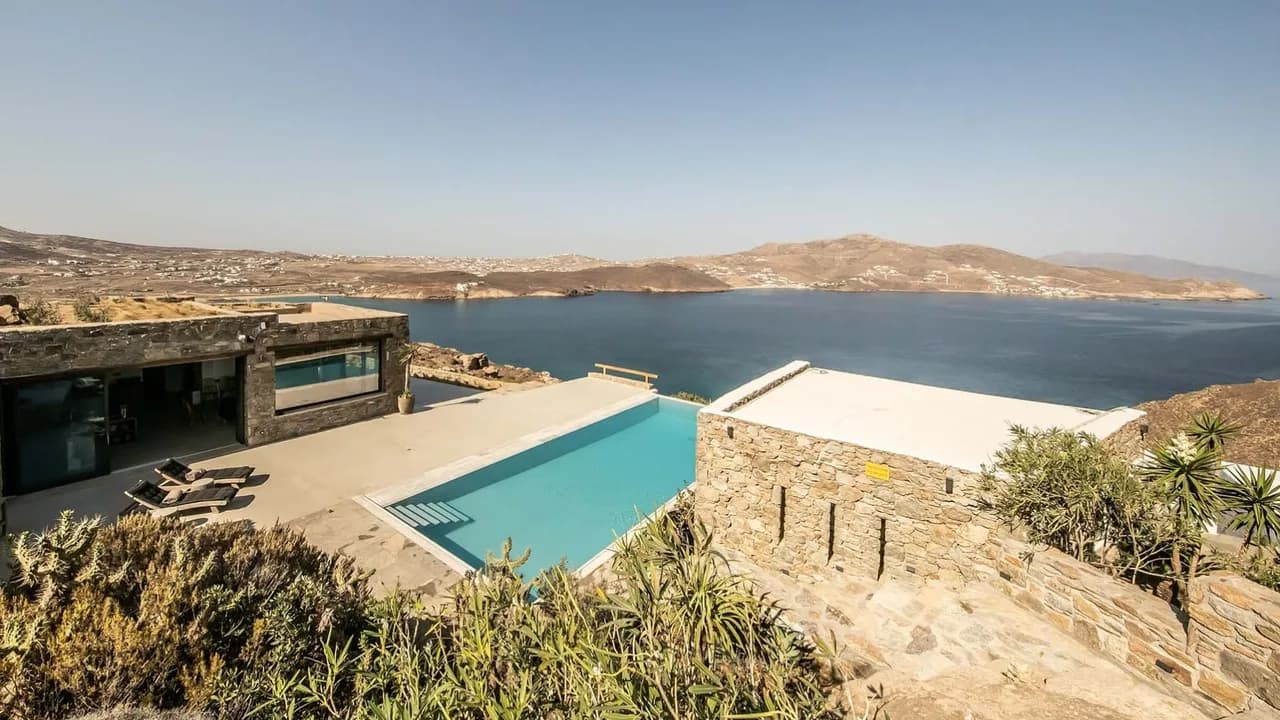 ULTIMA VILLA EN MYKONOS CON GLORIOSAS VISTAS AL MAR