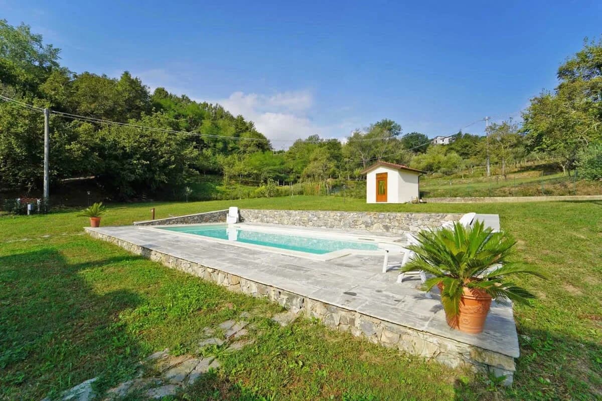 Casa de campo restaurada con muebles contemporáneos, foto 2