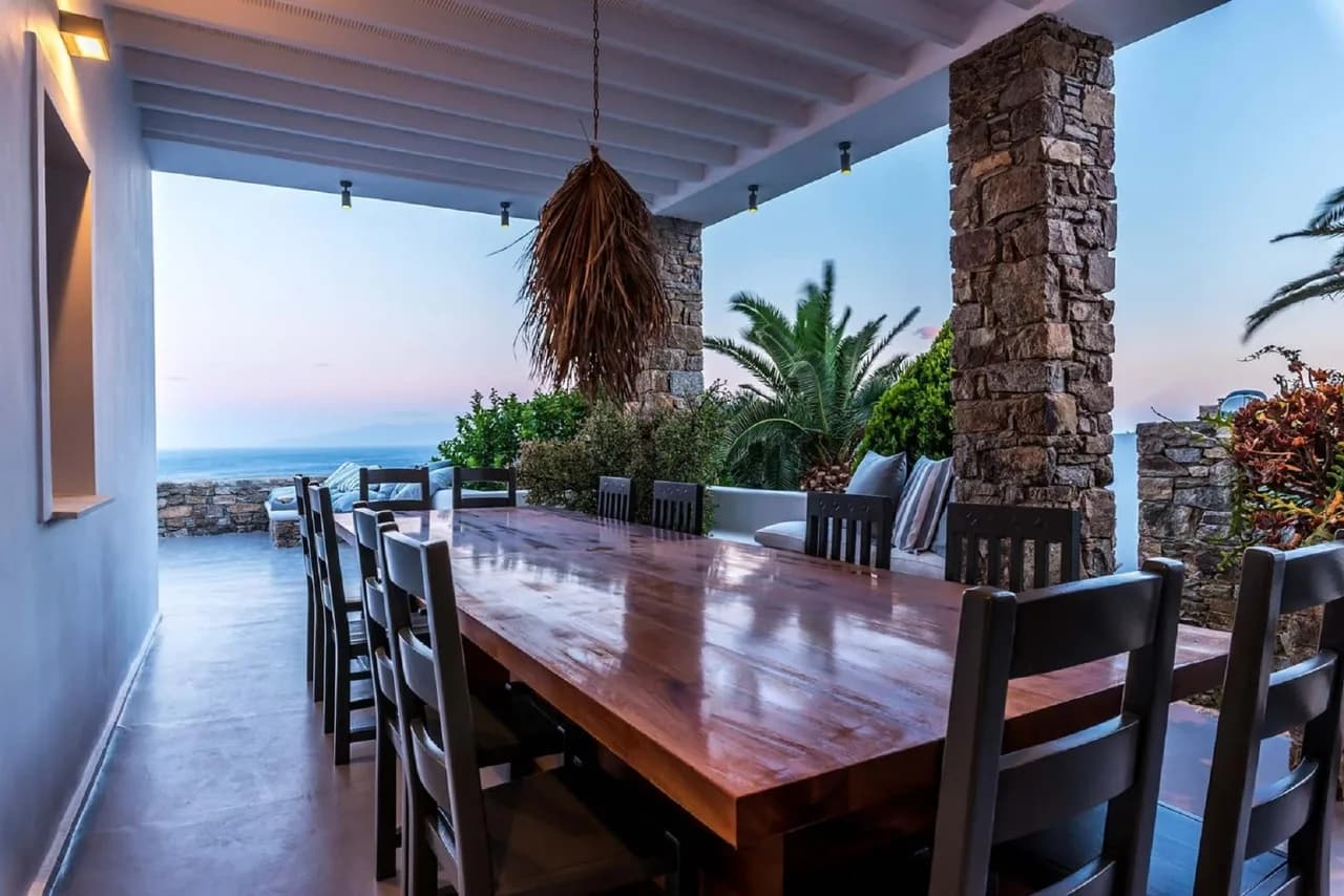 Impresionante villa elegantemente ubicada sobre la arena dorada de la playa de Elia, foto 4