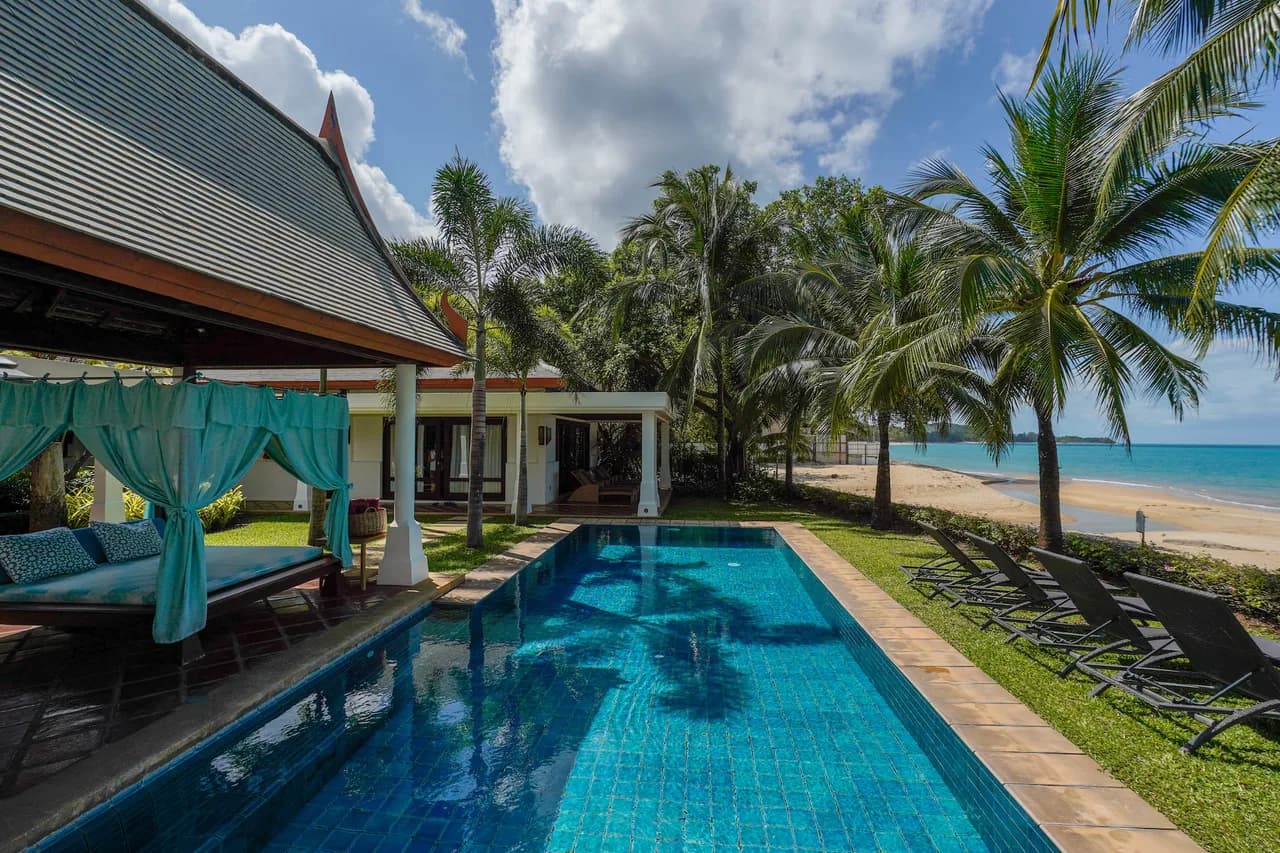 GARDEN OASIS BEACHFRONT VILLA, photo 3