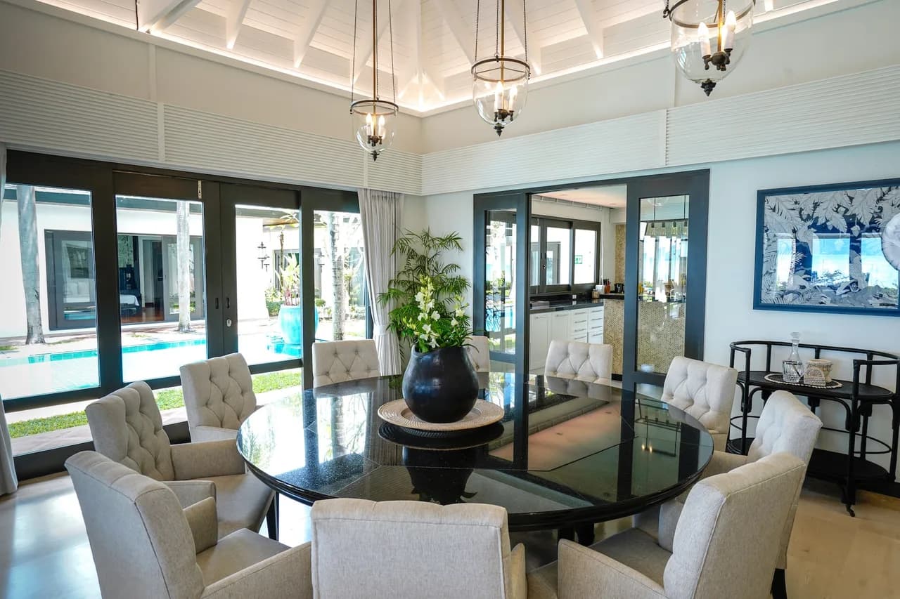 Villa contemporánea en una playa virgen, foto 5