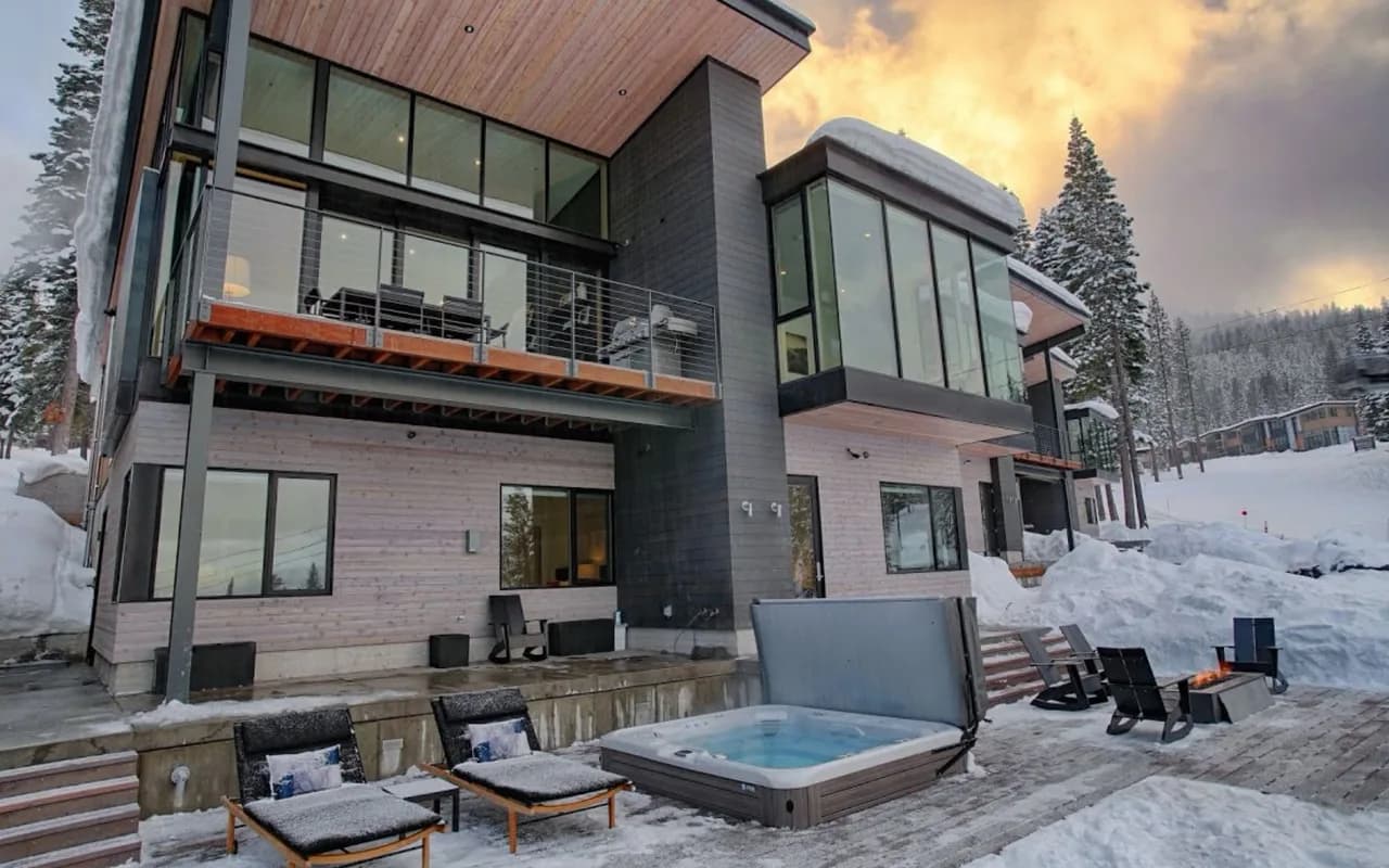 Ski-In/Ski-Out Four Bedroom Home in Lake Tahoe, foto 3