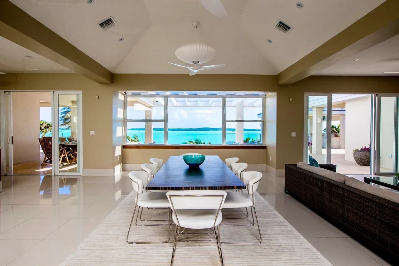 Oceanfront Five Bedroom Villa in Providenciales photo 2