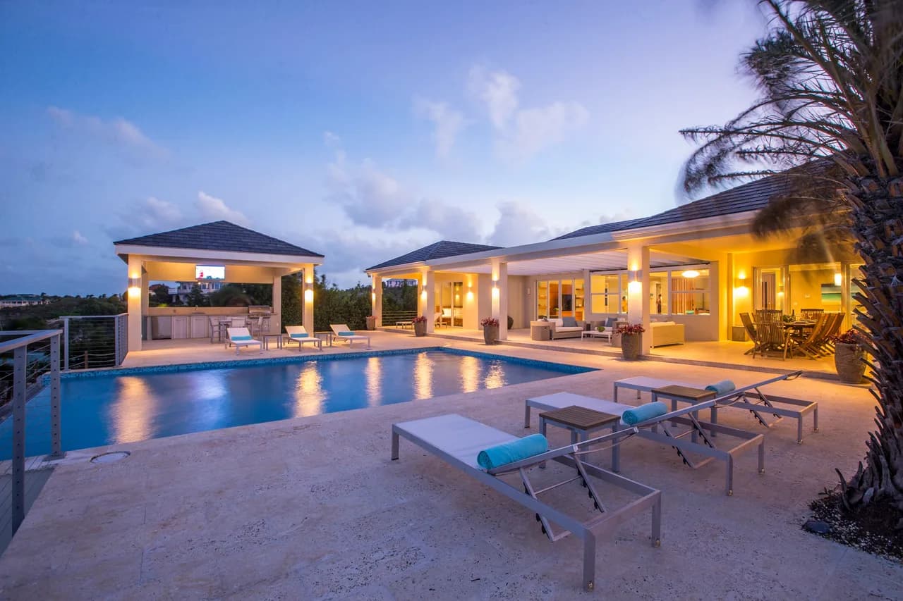 Oceanfront Five Bedroom Villa in Providenciales photo 4
