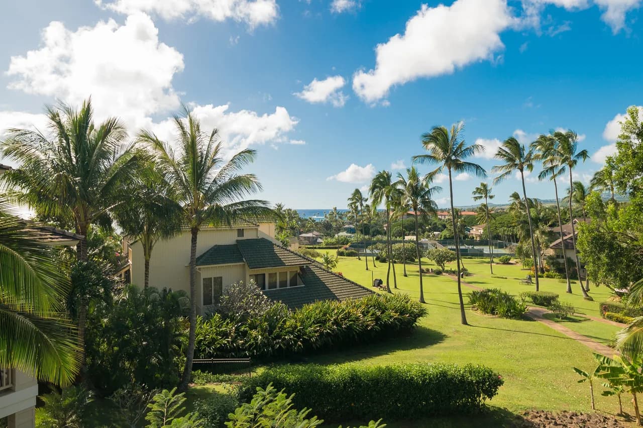 Ocean View Beachfront Four Bedroom Villa in Kauai photo 2