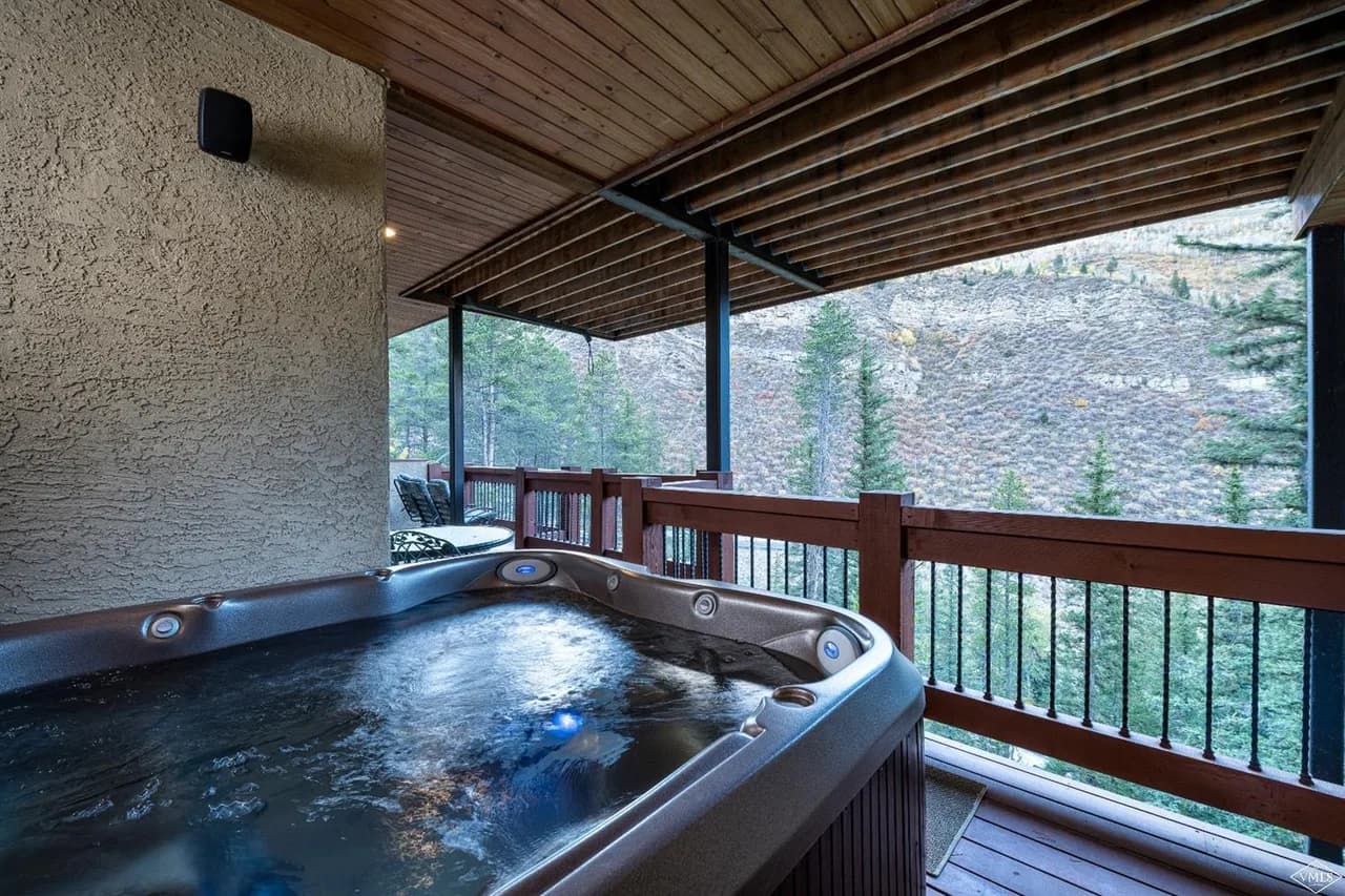 Ski-In Hot Tub Residence in Vail photo 3