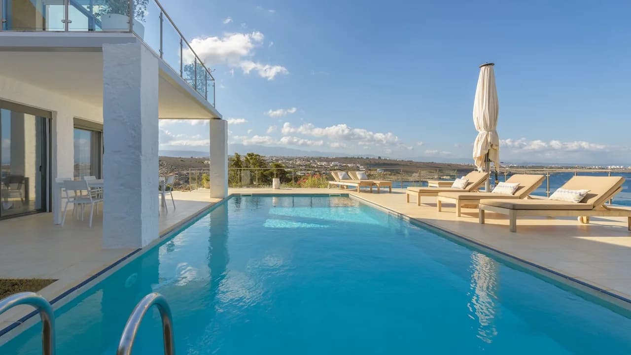 Luxury Villa Situated On The Highest Hill Of Akrotiri photo 5
