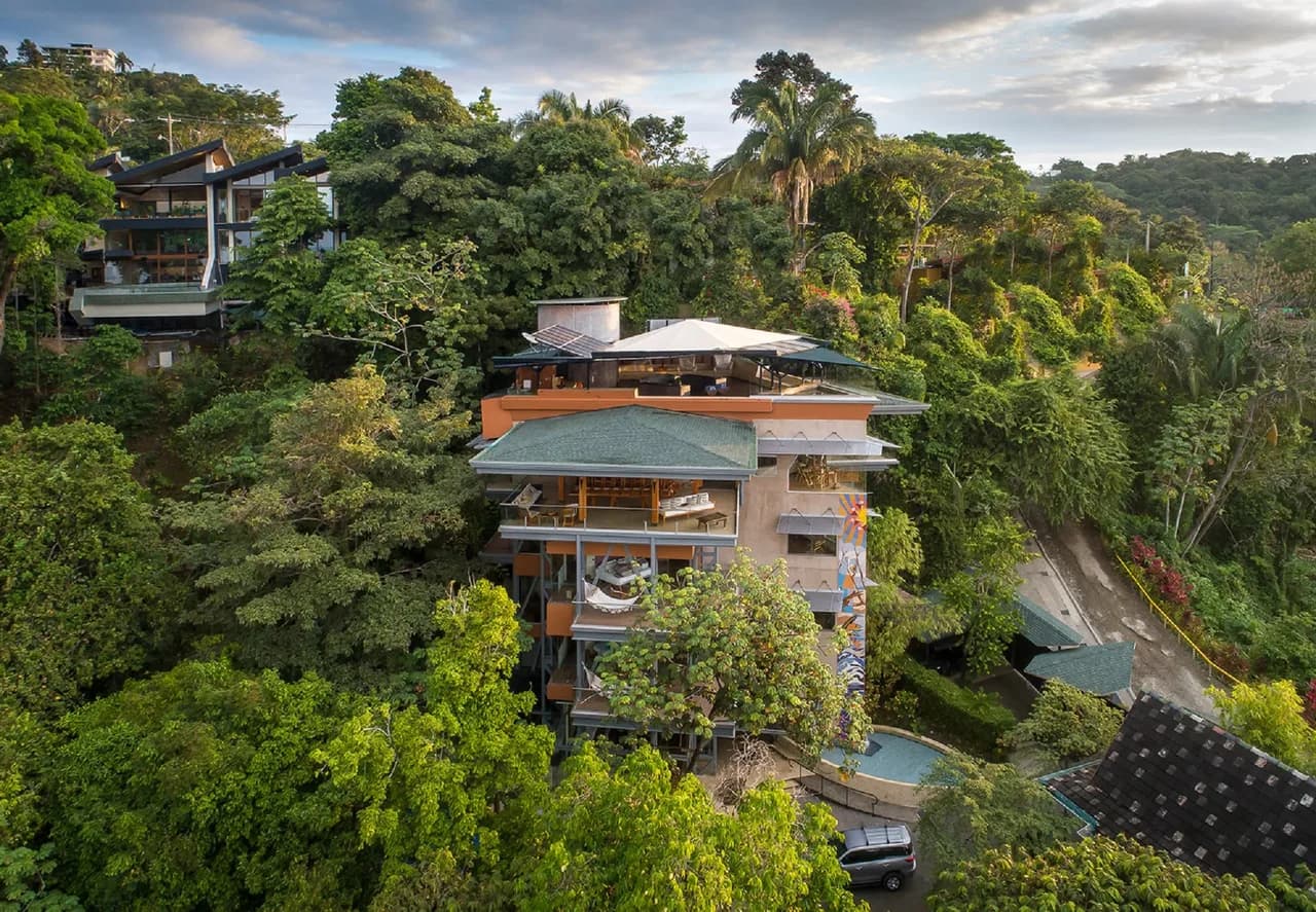 Exotische private Luxusvilla mit unberührter Landschaft, Foto 2