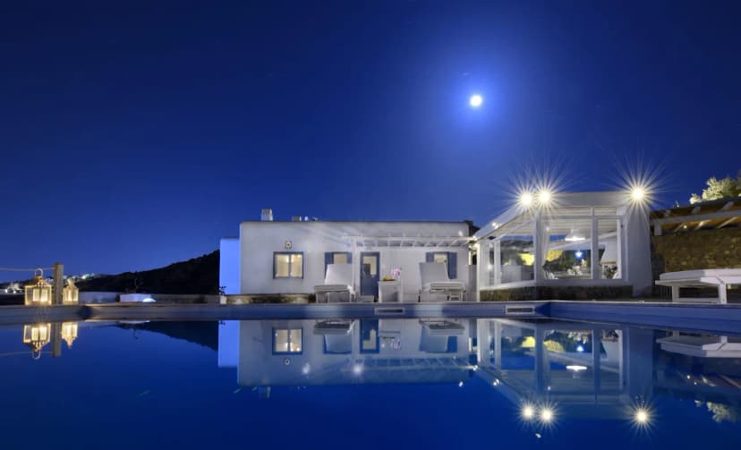 Magnificent Luxurious Mykonian Villa