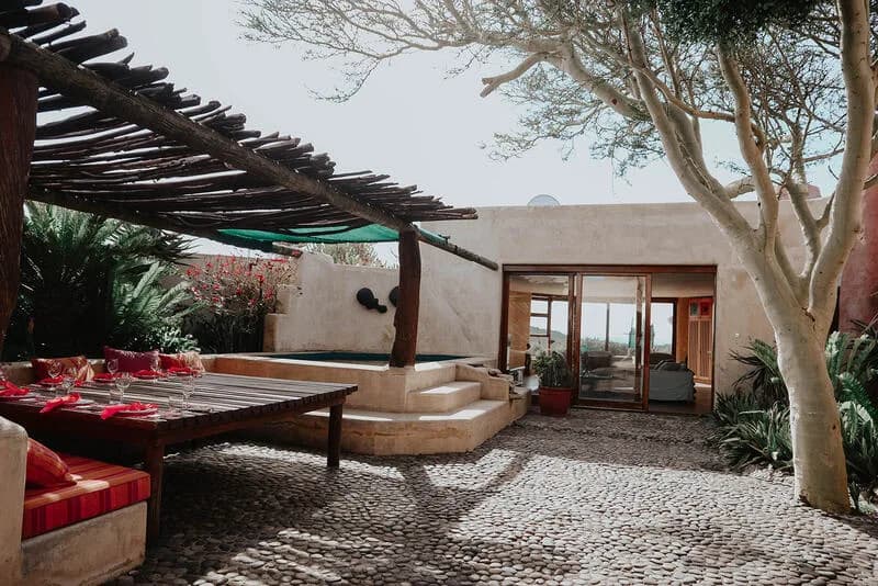 Natur-inspirierte Luxusvilla mit beheiztem Pool & spektakulärem Meerblick, Foto 3