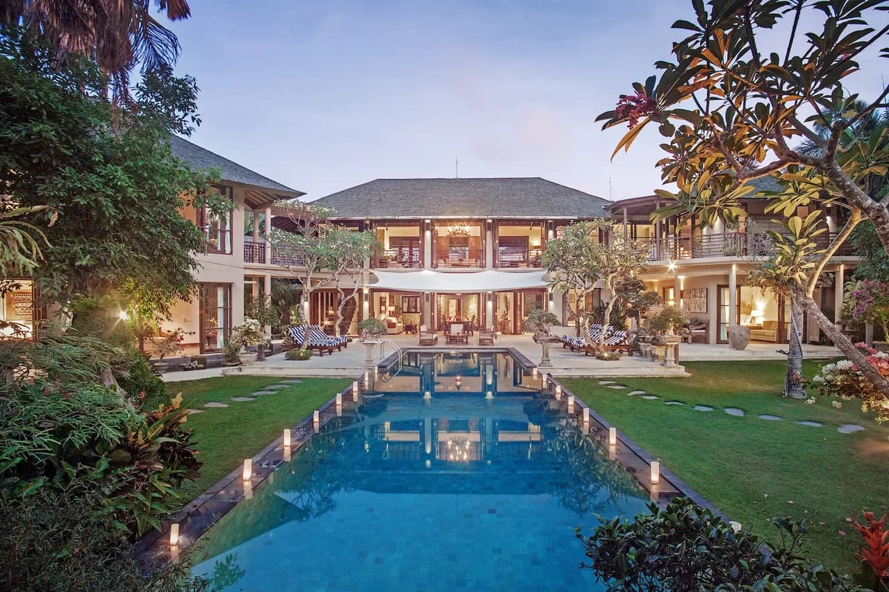 Charmante Villa mit balinesischem Design und zeitgenössischem Interieur