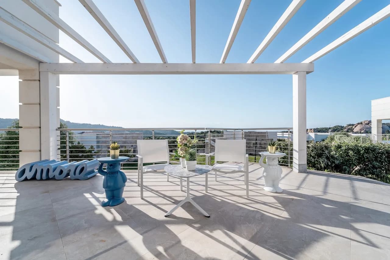 Zeitgenössische Villa in der unberührten Natur Sardiniens, Foto 2