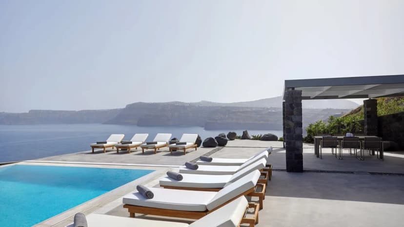Tranquil Luxury Santorini Villa