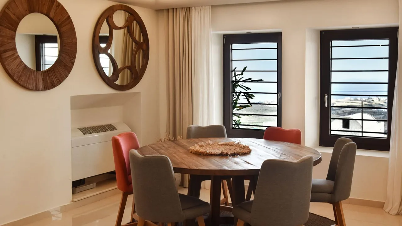 Villa cycladique stylée sur deux niveaux, photo 3