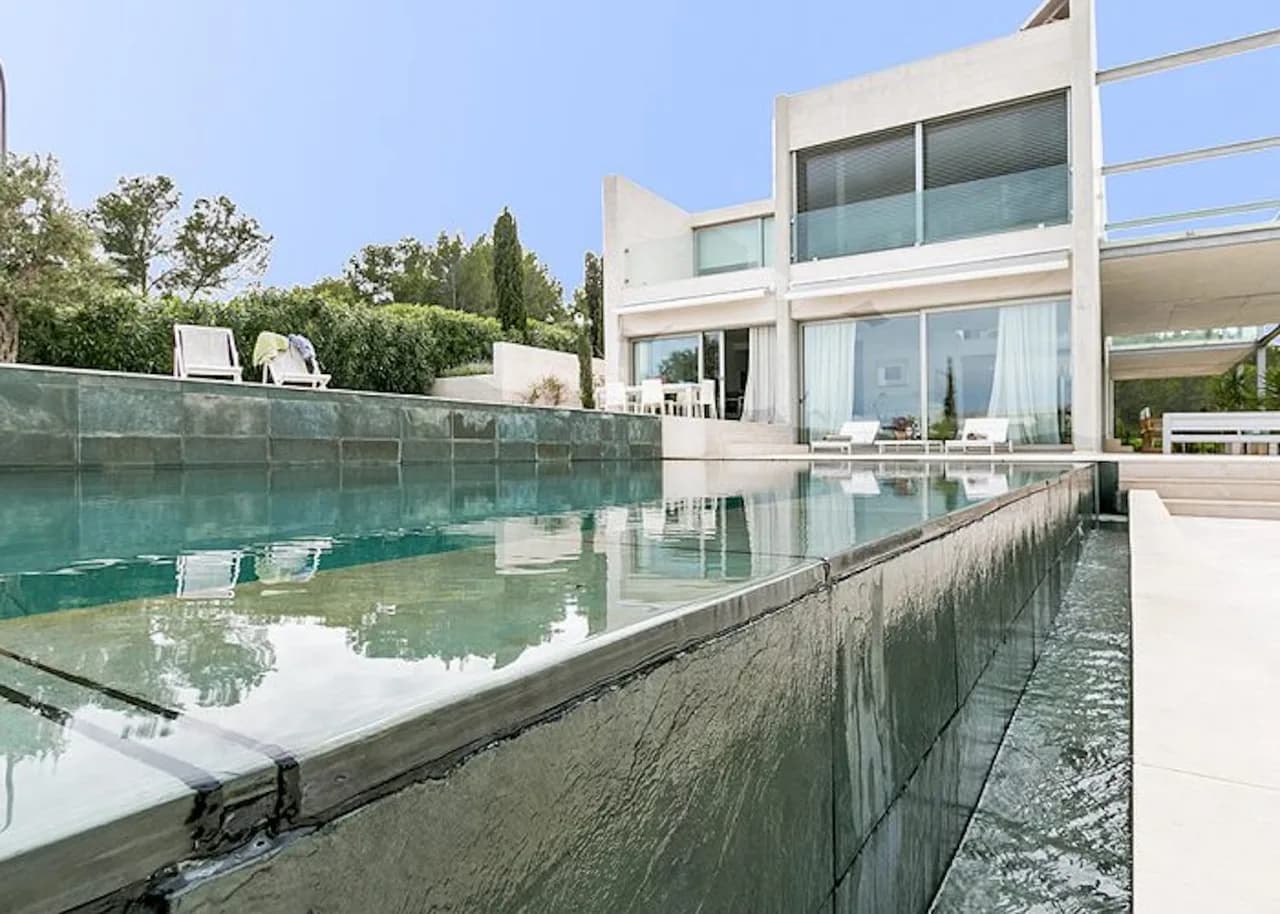 Moderna y elegante villa con piscina infinita, foto 3
