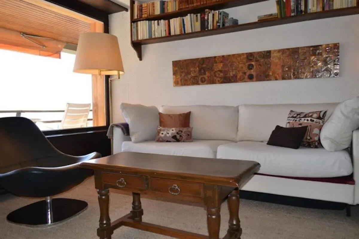 Appartement parfaitement situé avec balcon ensoleillé orienté sud-est, photo 2