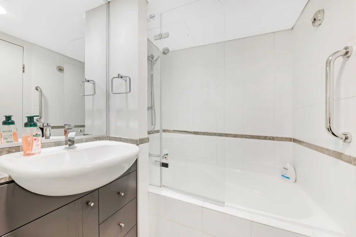 Contemporary Two Bedroom Apartment in Sydney, Foto 4