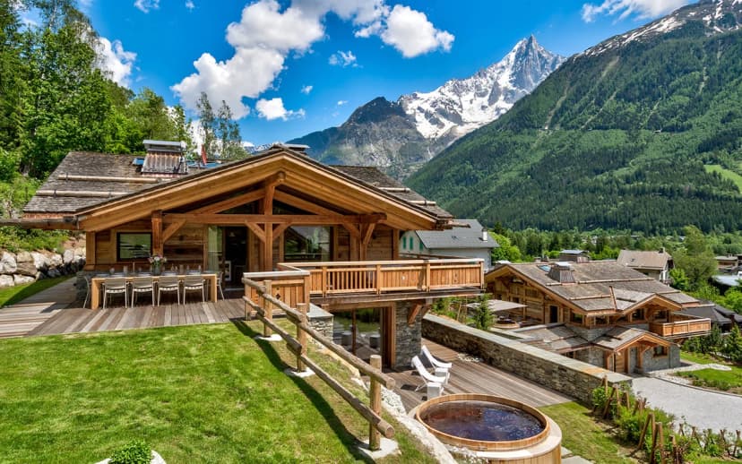 Chalet with sophisticated details offering a refined holiday