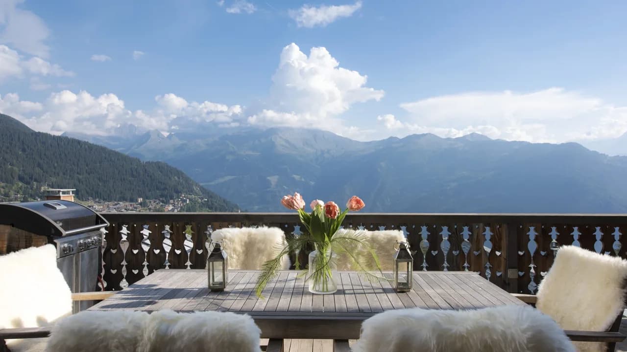 Chalet Alpin Classique Situé dans une Zone Exclusive, photo 2