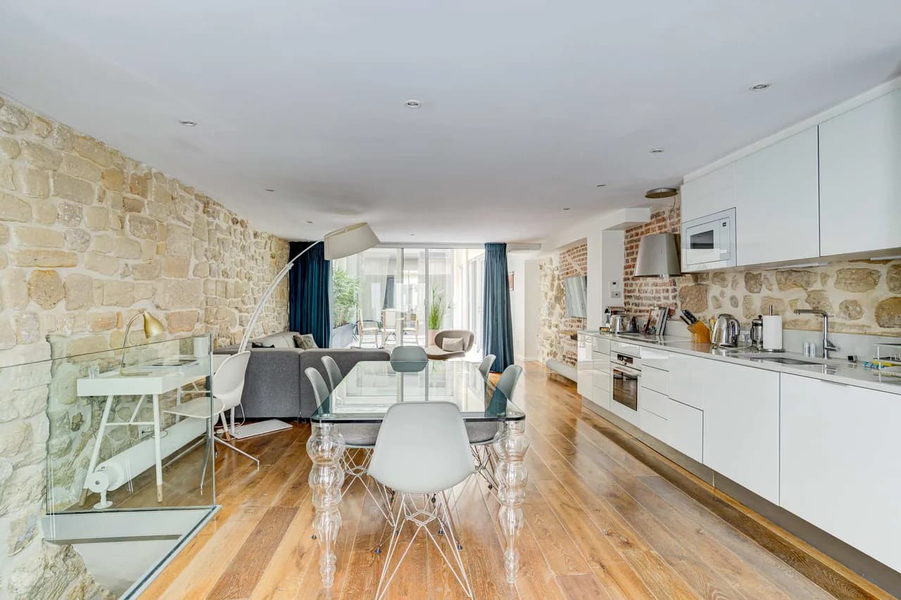 Elegant Three Bedroom House in Le Marais, Paris