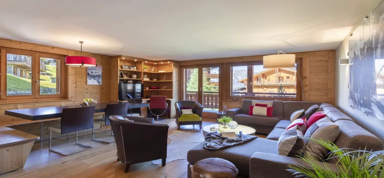Appartement confortable avec des meubles modernes de bon goût, photo 2