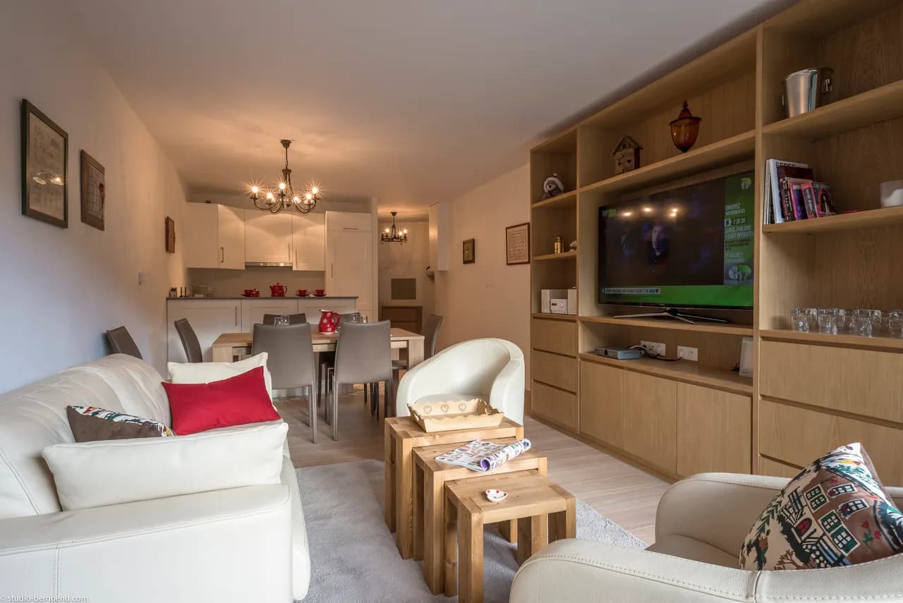 Cómodo apartamento con balcón orientado al sur, foto 2