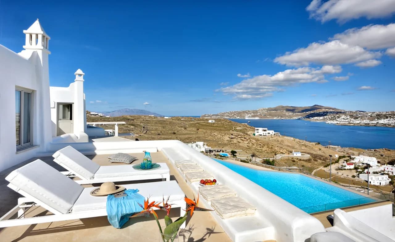 Villa con panorámica intrigante y acabados elegantes