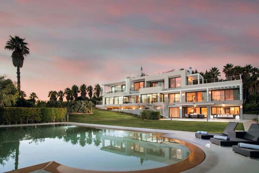 Luxurious villa perfect for large group