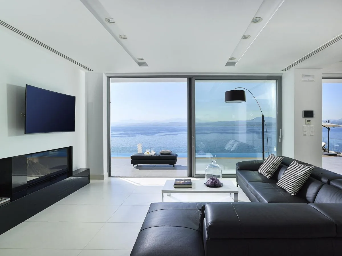 ELEGANT GREEK VILLA WITH INFINITY POOL photo 4