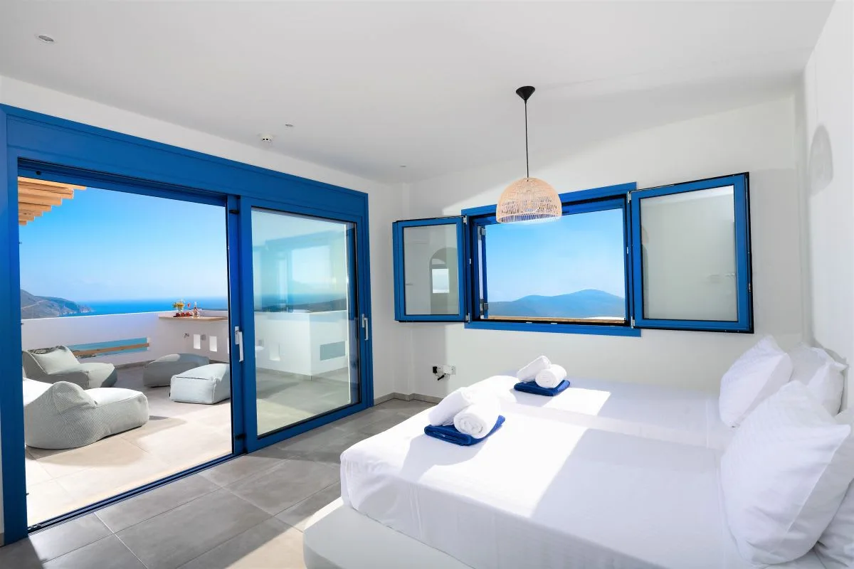 MODERNE FERIENVILLA MIT INFINITY-POOL, Foto 3