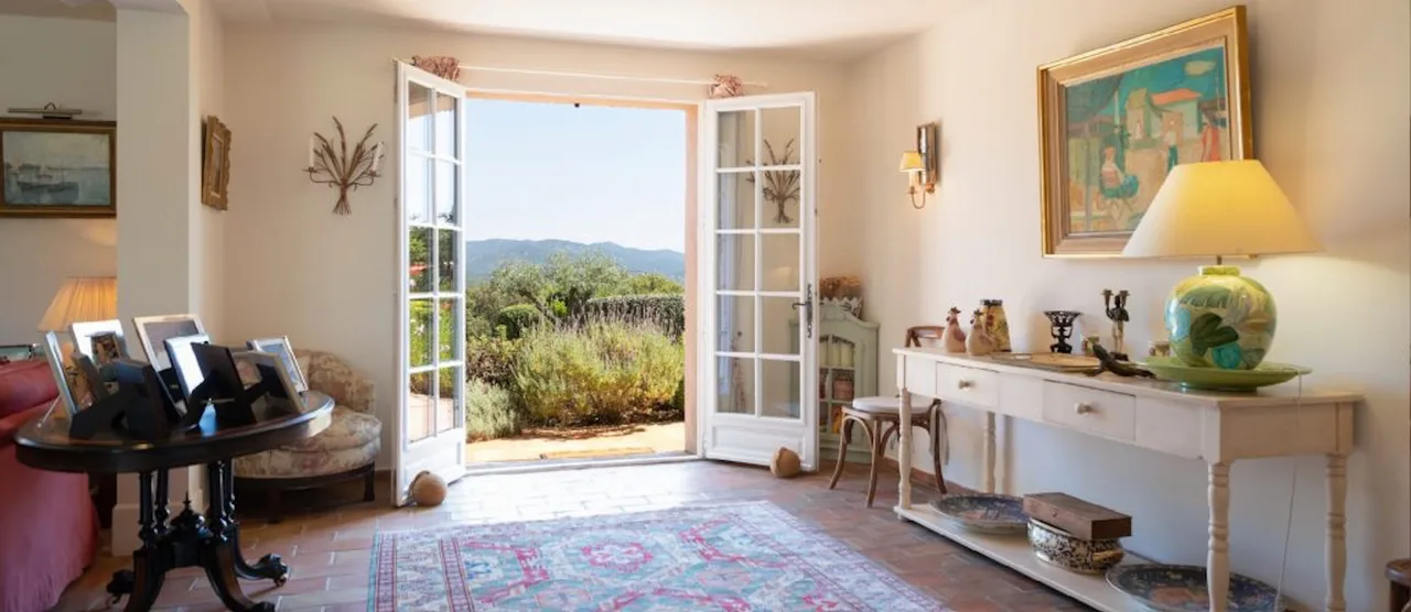 Charming villa with spectacular views photo 4