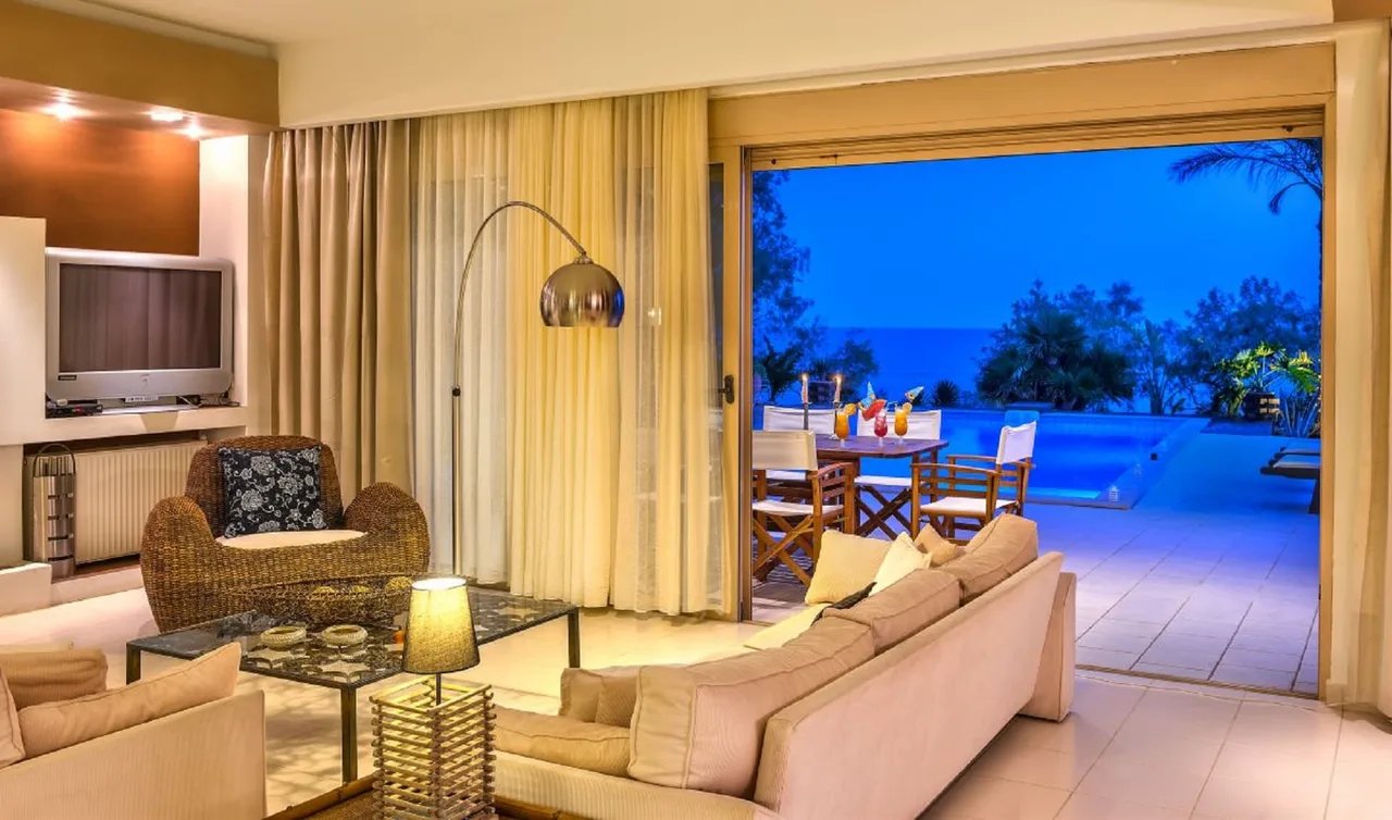 VILLA CONTEMPORÁNEA FRENTE AL MAR CON PISCINA PRIVADA, foto 4