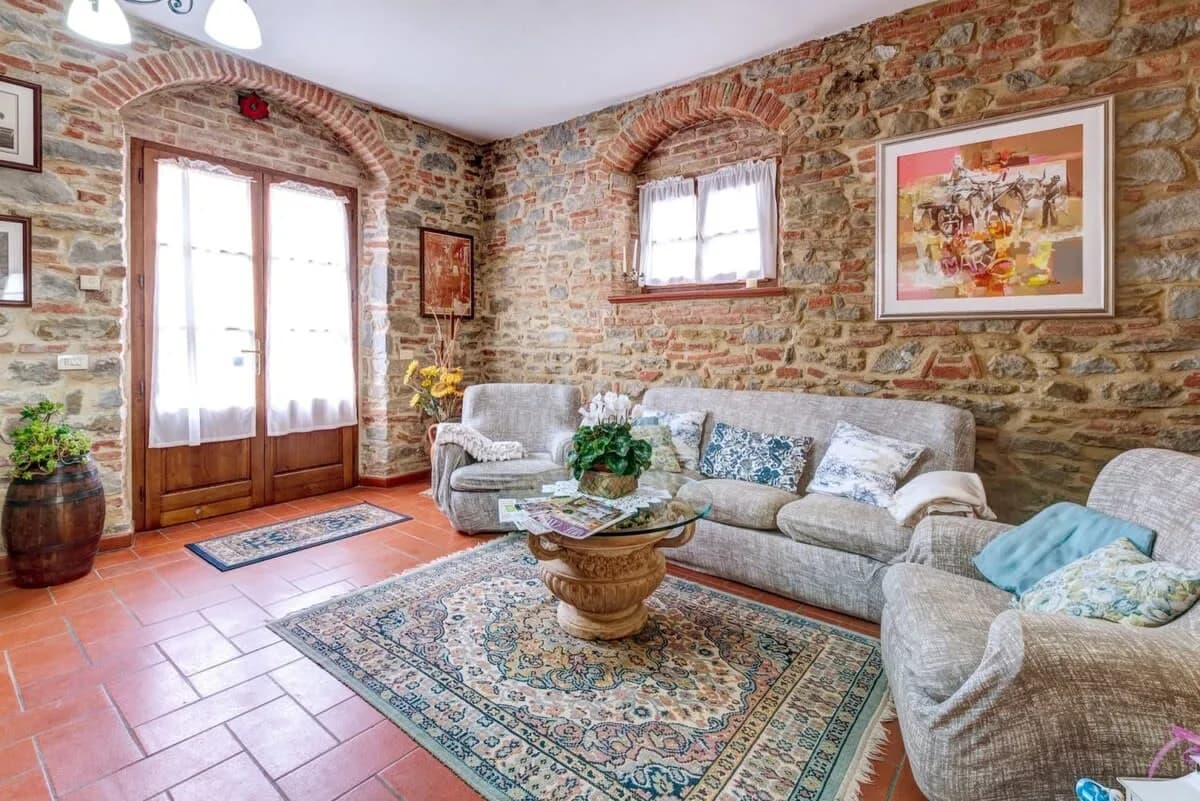 Renovierte Villa mit charmantem Pool, Foto 2