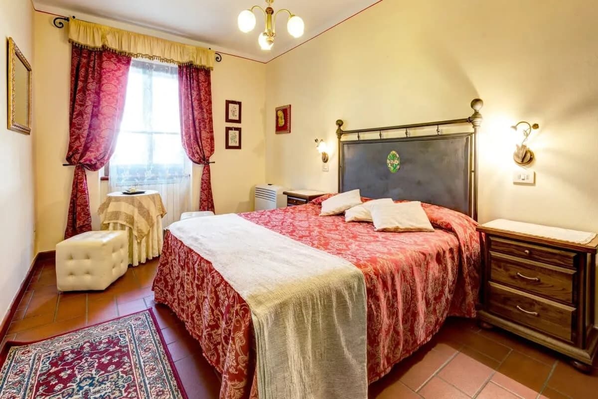 Renovierte Villa mit charmantem Pool, Foto 3